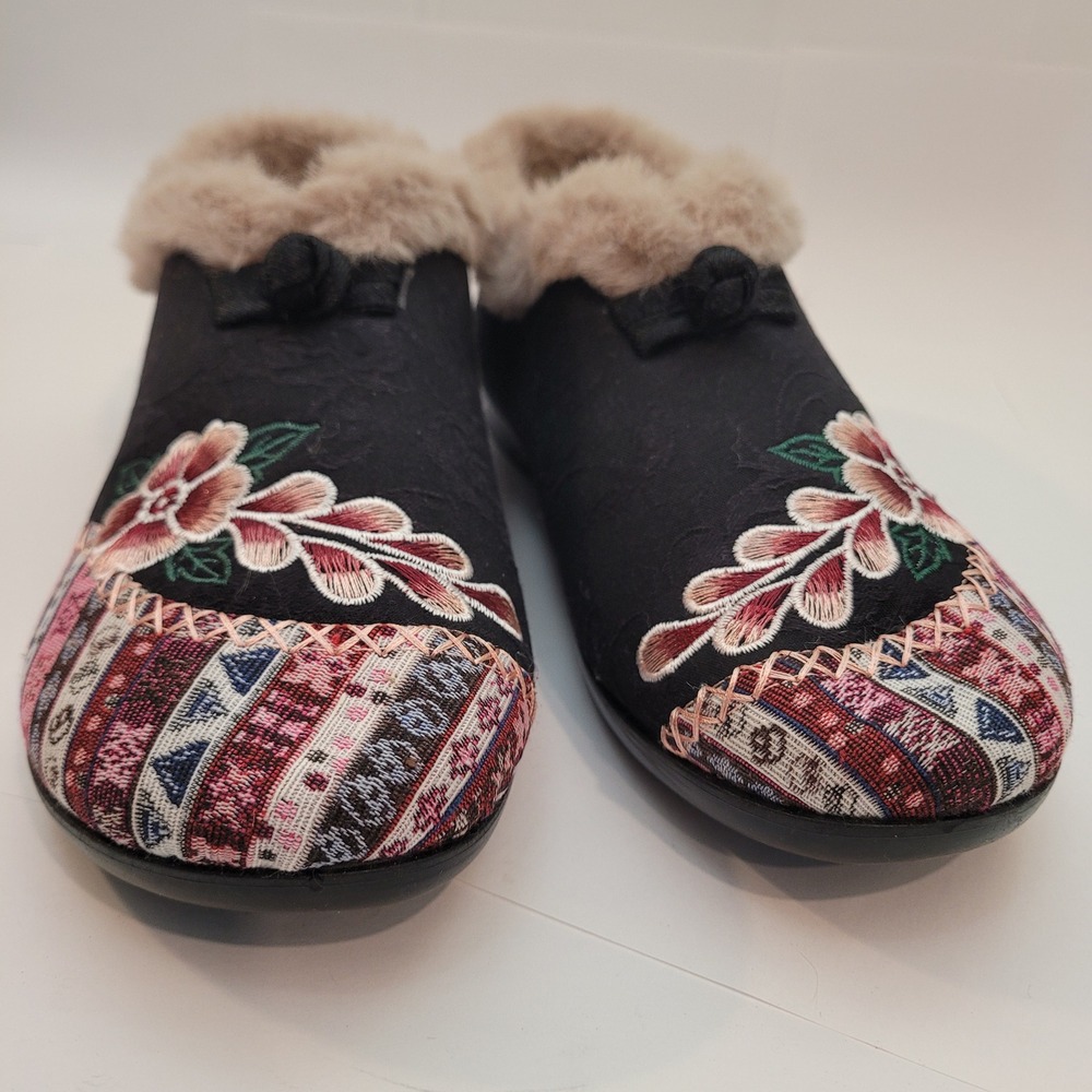 Lian Women Size 11 Black Traditional Chinese Embroidered Floral Slipper Mules - Picture 4 of 9